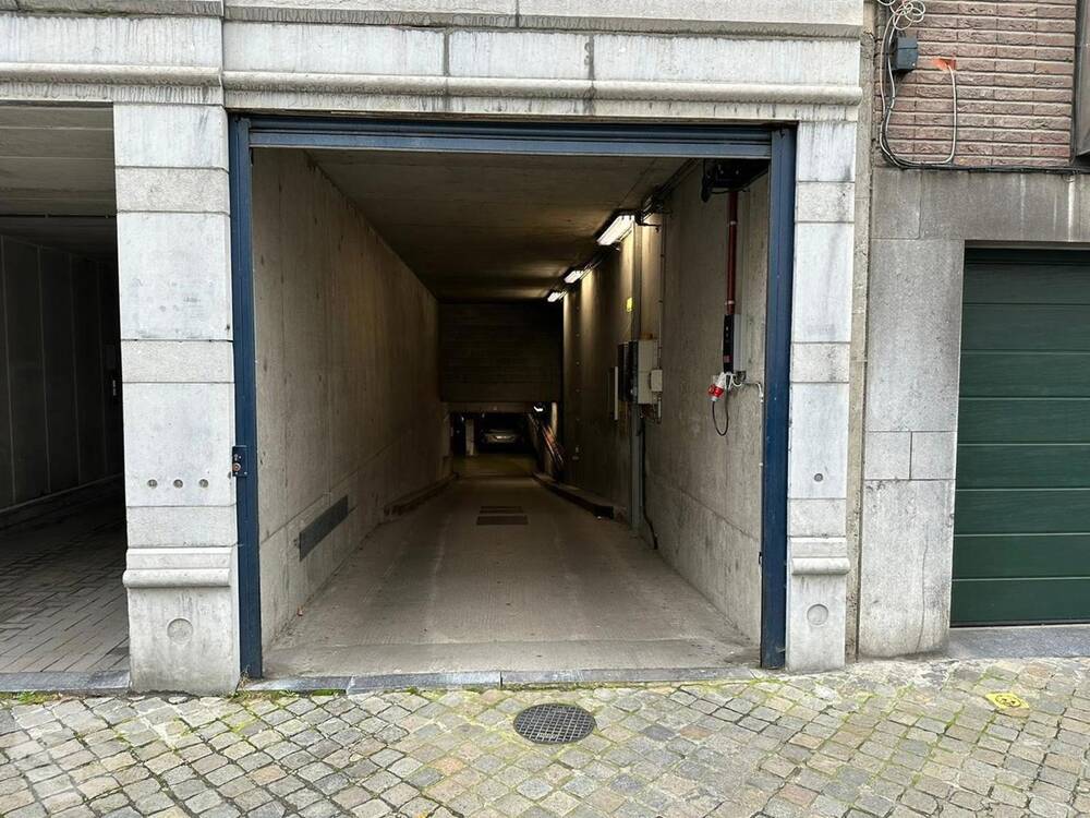 Parking / garage à louer à Liège 4000 130.00€  chambres m² - annonce 104862