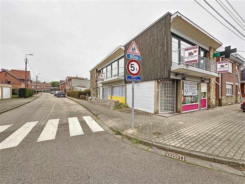 Commerce à vendre à Oupeye 4680 350000.00€ 4 chambres 257.00m² - annonce 306556